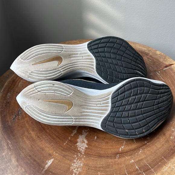 Nike Air Zoom X Vaporfly Next% 2 Racing Shoe - Picture 5 of 13